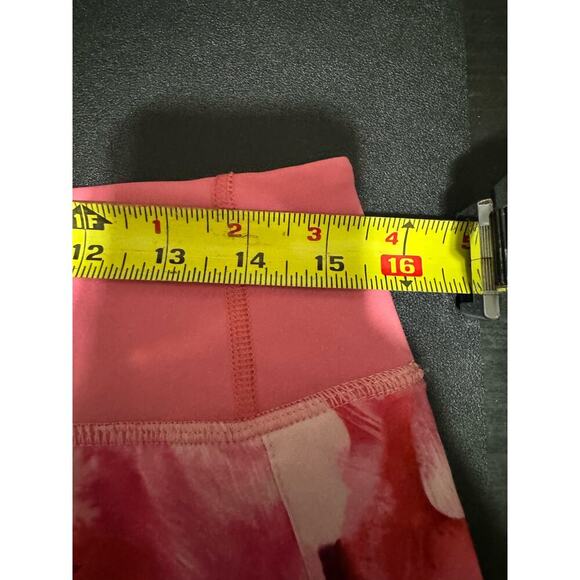 Athleta Run With It Shorts Activewear Mid Rise Floral Pink Size Small - Picture 9 of 10